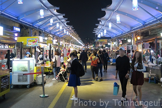 nightmarket15